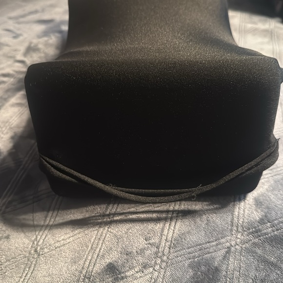 BBL Pillow - Picture 4 of 4